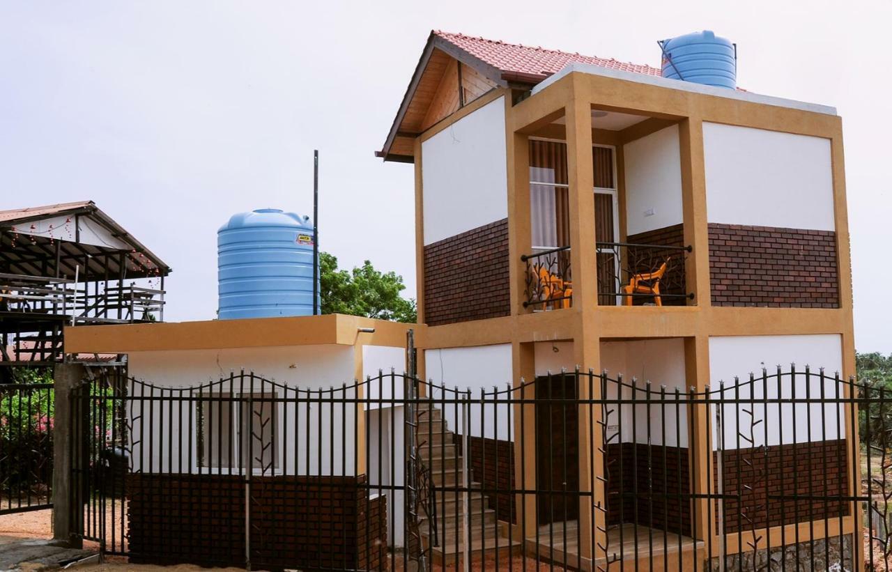 Woodycrest Hotell Trincomalee Eksteriør bilde