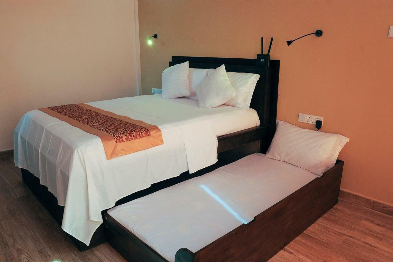 Woodycrest Hotell Trincomalee Eksteriør bilde